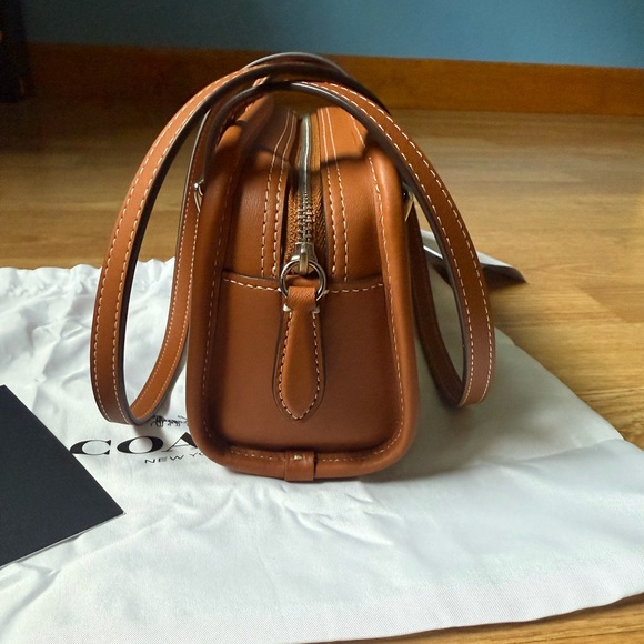 Coach Swing Zip Bag 20 in Crystal Signature Jacquard - Picture 5 of 9